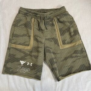Under Armour Project Rock camo shorts, Med., heavyweight terry, loose fit
